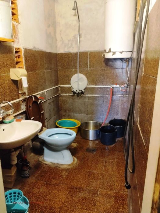 Продава се Къща в с. Извор, Област Перник - 200 кв.м за 350 €/кв.м - Снимка #6