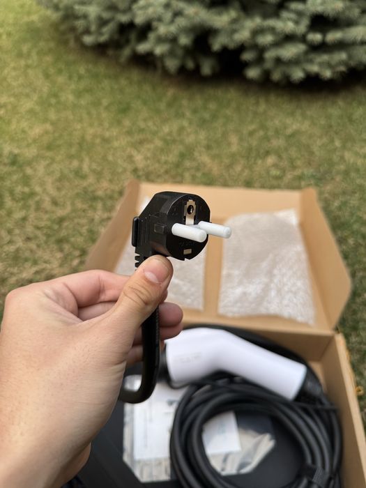 Оригинальная зарядка на 3,5 квт для электромобилей и гибридов