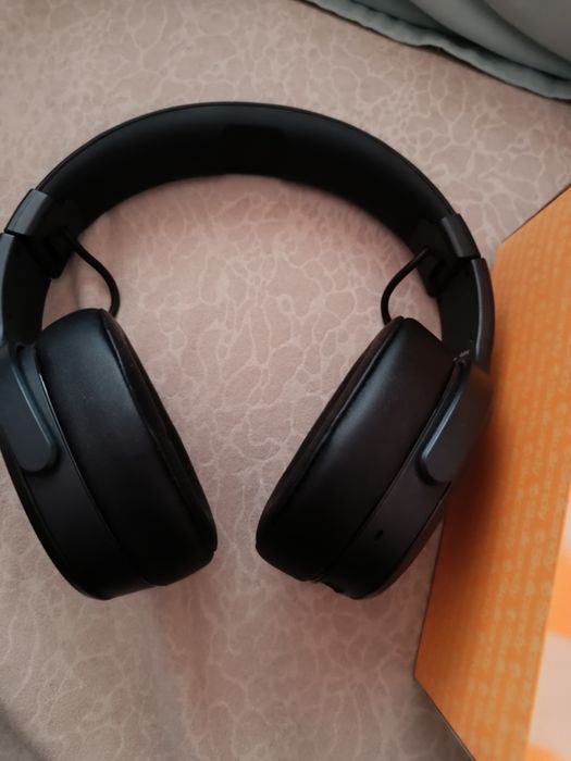 Vând căști skullcandy crusher