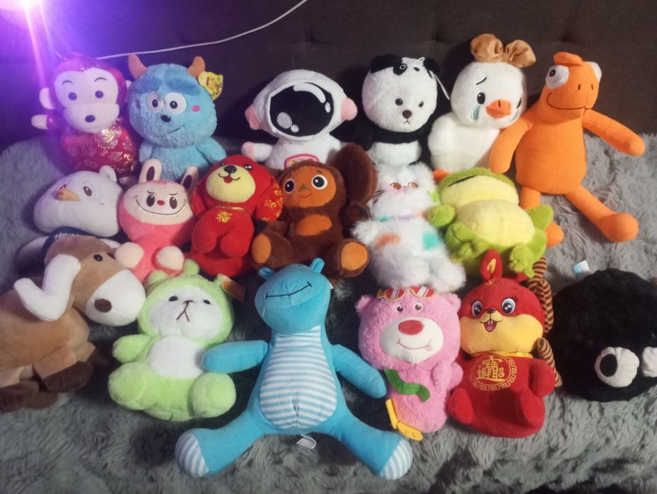 Продам игрушки  ,