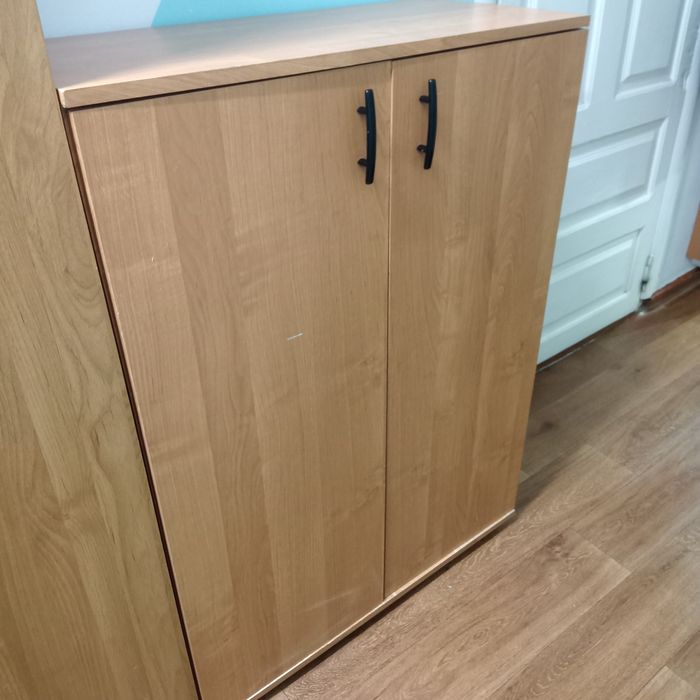 Продам тумбочку 6000