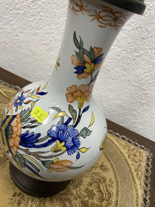 Испанска порцеланова лампа