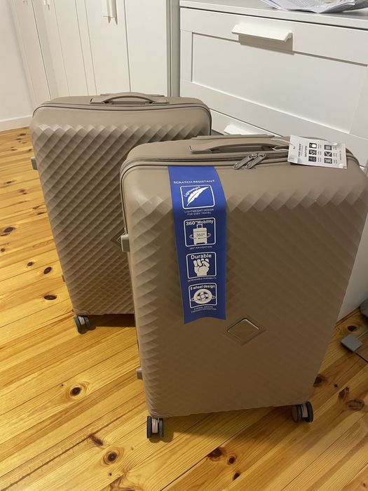 Бежови куфари XL размер