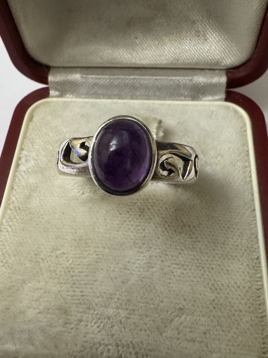 Inel argint 925, cu ametist cabochon. Vintage.