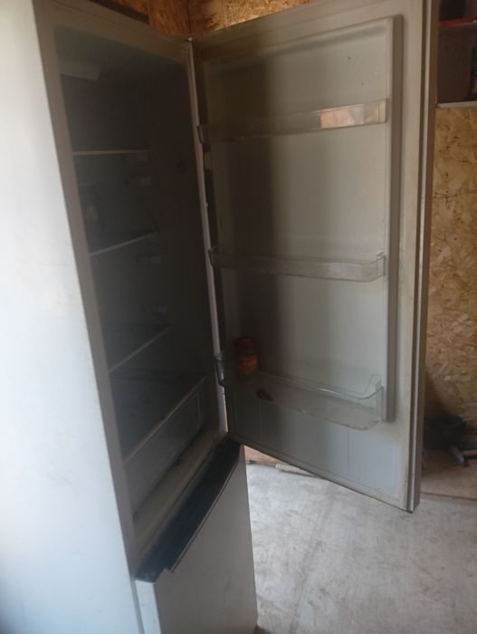 Продам холодильник DAUCHER