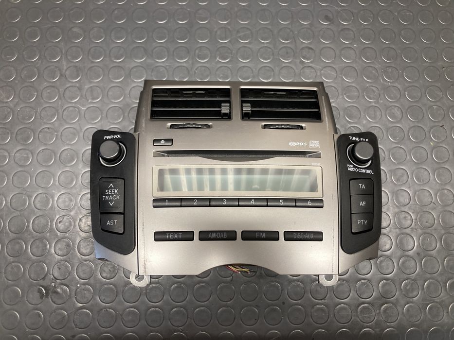 Радио/CD за тойота ярис/Toyota yaris 06-11г