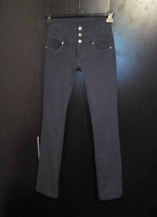 Разпродажба: 1) Дънки FLOYD, W27 / L33;  2) Дънки Benneton, W28