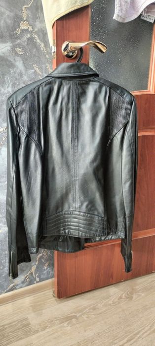 Продам кожаную куртку косуху