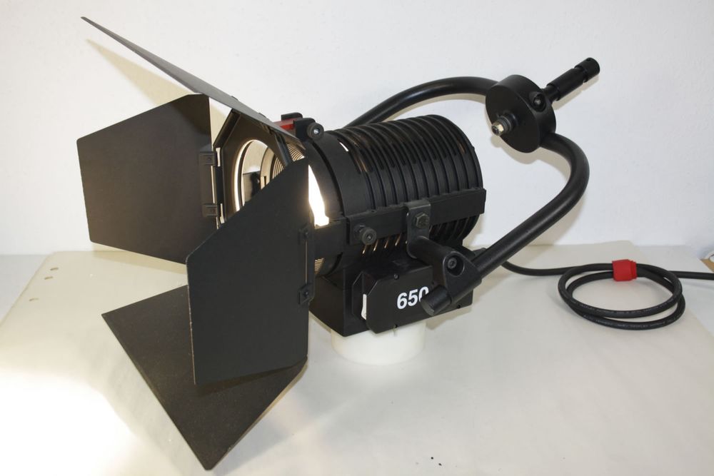 Прожектор frenel