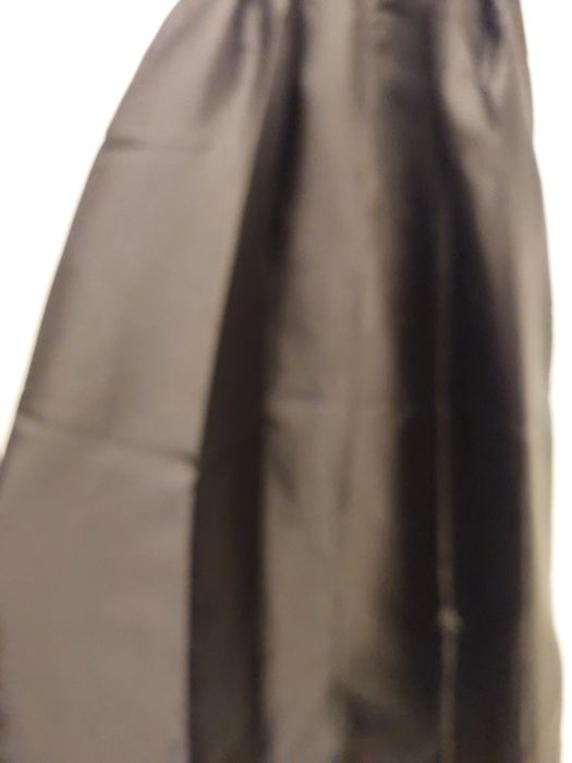 Vând rochie noua superba, spatele gol