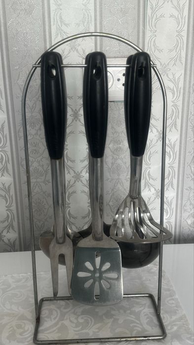 Столовые приборы