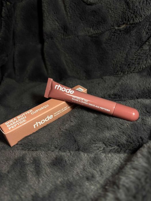 Rhode Peptide Lip Tint – nuanța Toast