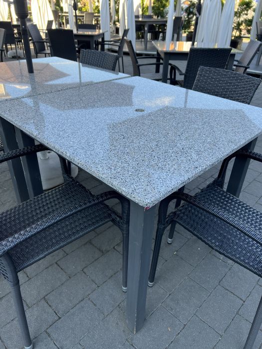 Masa din granit cu sasiu de lemn de brad 95x95cm