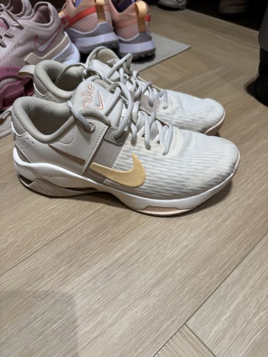 Nike Renew Ride 3 и Nike Zoom Bella 3