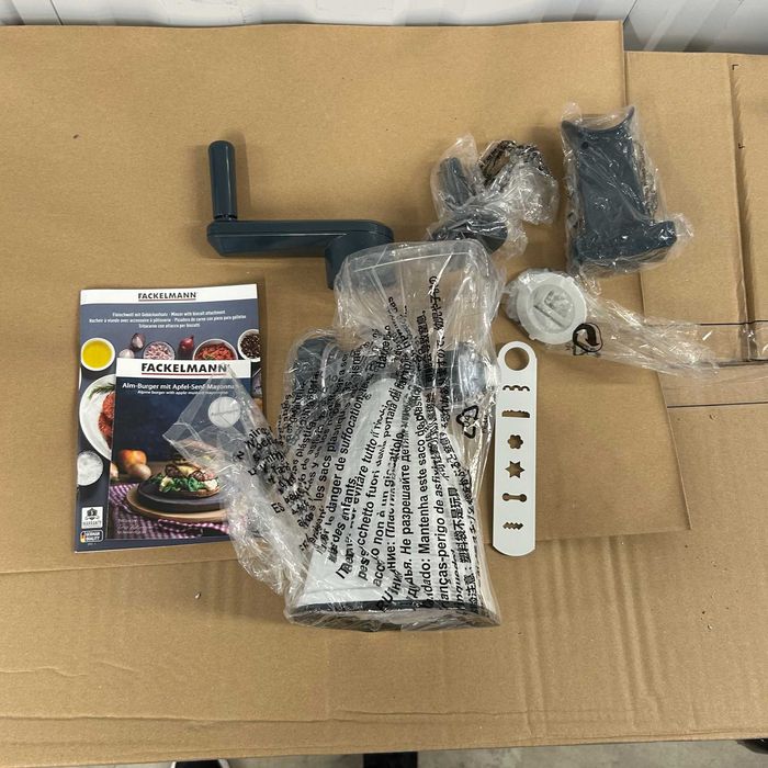 Fackelmann EasyPrepare месомелачка с приставка за сладки, 6 части