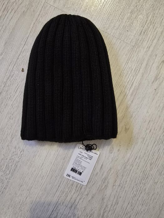 Продам шапку чёрного цвета