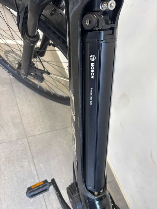 Bicicleta Electrica Cube Touring 625 (B.59871 Tatarasi)Ridicare person