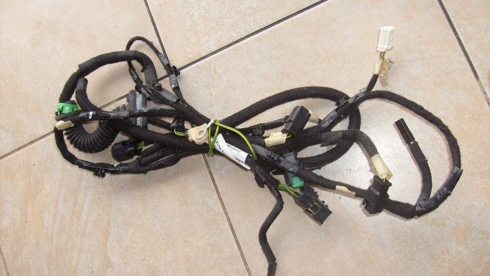 з. стъкла за пежо 208,toyota , ц4 пикасо,помпа хидр. волво v60/s60