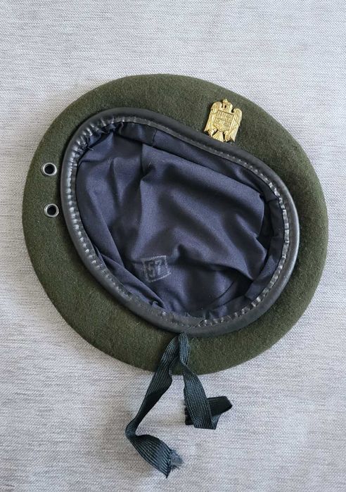 Beretă / bonetă militară kaki / maron