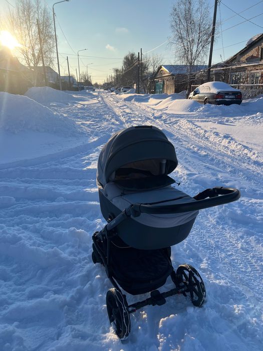 Коляска Pituso Confort Plus 2 в 1