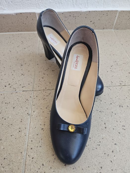 Pantofi cu toc din piele naturala