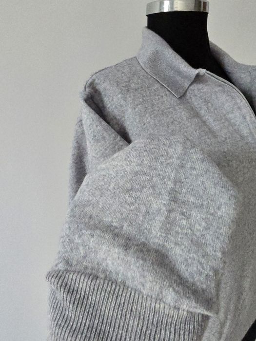 Pulover dama din lana cu fermoar in fata marime 36