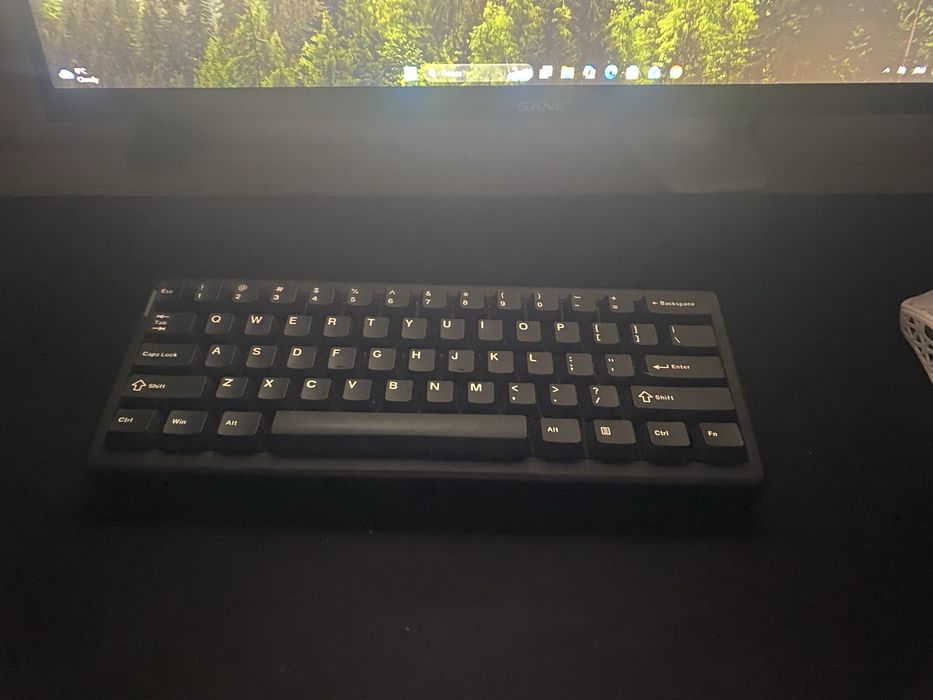 Обменяю клавиатуру Cidoo qk61 v2 на aula f75 белая и прочие фирмы