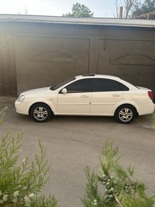 Lasseti 1.6 avtomat idealllll! kelishamz