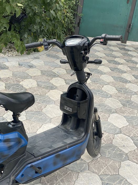 Продам ск8 600W.
