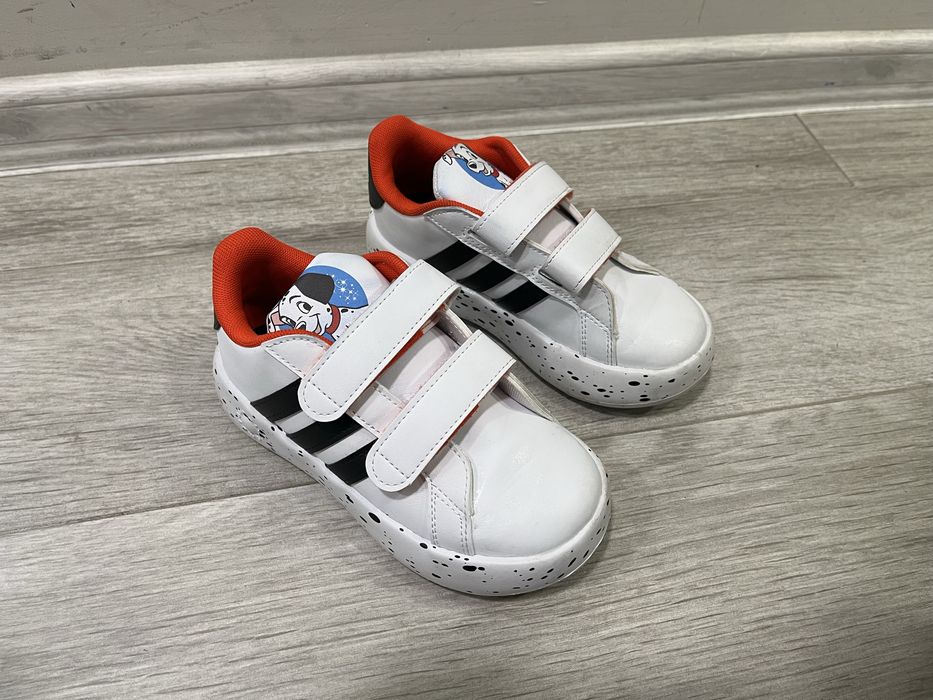 Маратонки adidas