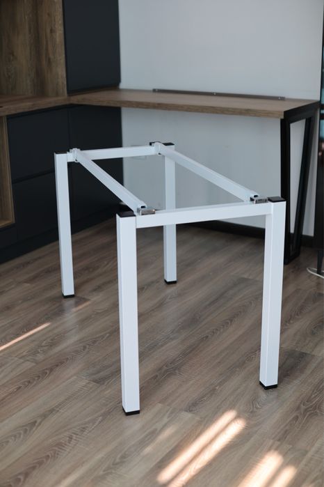 Продам металлические каркасы для столов