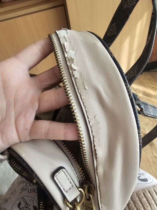 Раница Guess - голяма