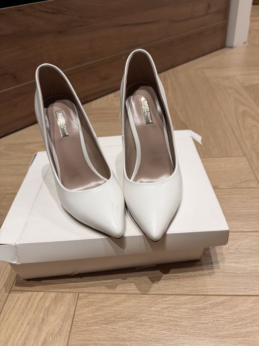 Туфли белые размер 37