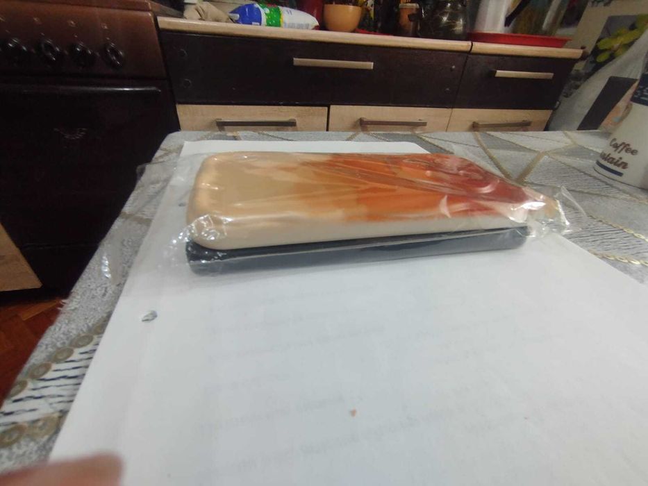 Продам новые чехлы на сотку