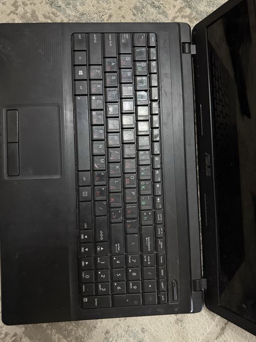 Продается ноутбук на запчасти