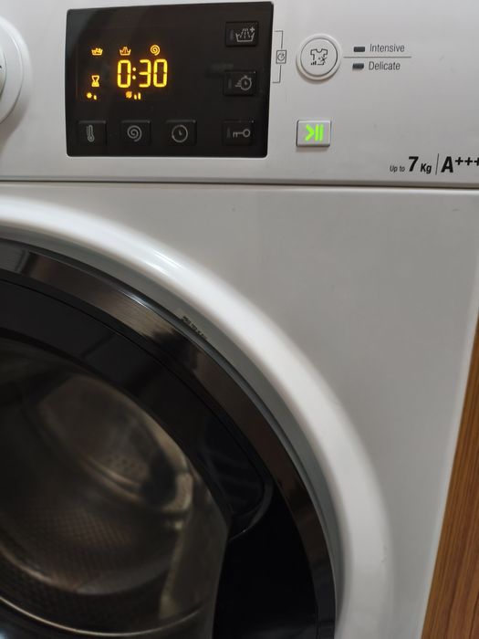 Пералня ARISTON Hotpoint