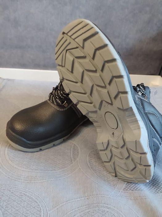 Утепленные ботинки мужские