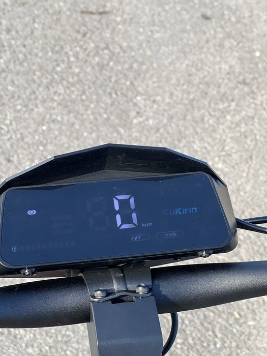 Vând trotinetă electrică KuKirin G2