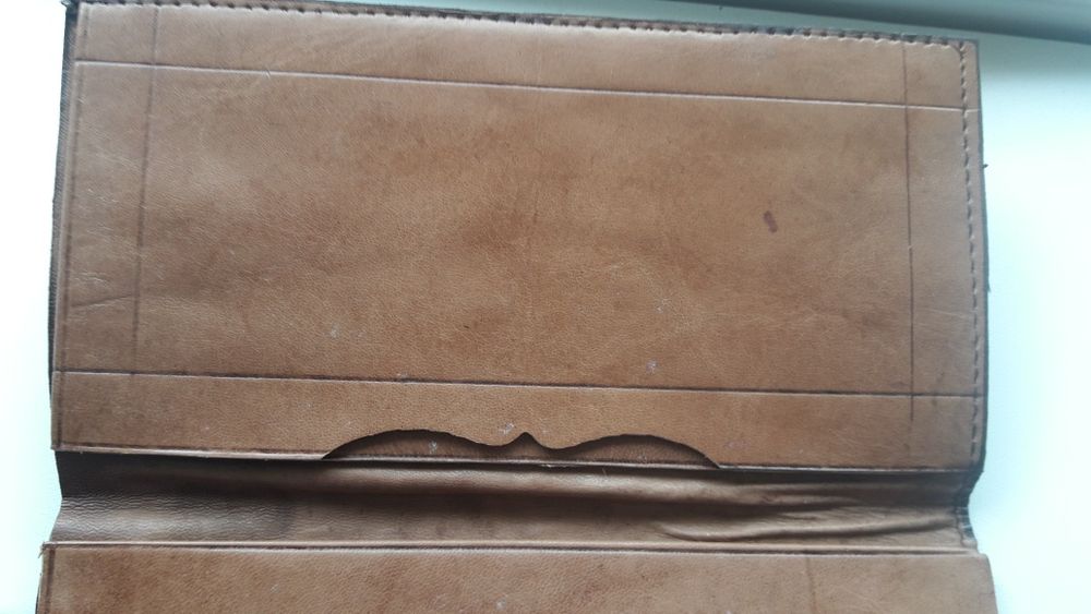 Портфейл от щраус-кафяв, нов