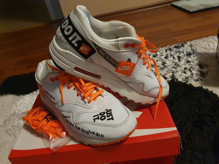 Adidasi nike piele naturală