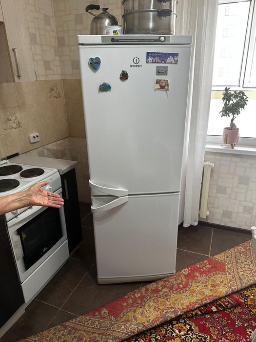Продам холодильник на запчасти