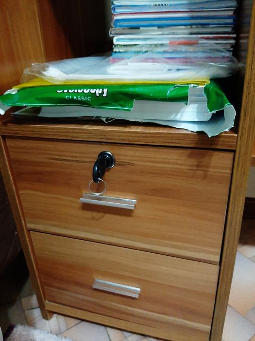 Продам письменный стол