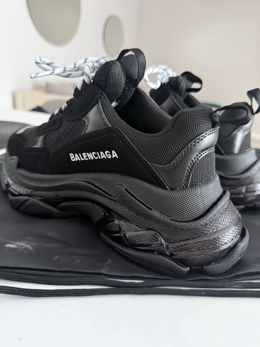 Balenciaga Triple S negru 42