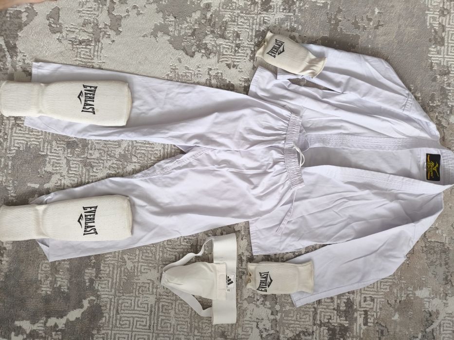 Костюм для каратэ