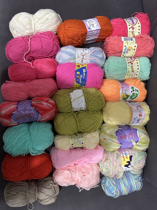 Продаются нитки для вязания разные