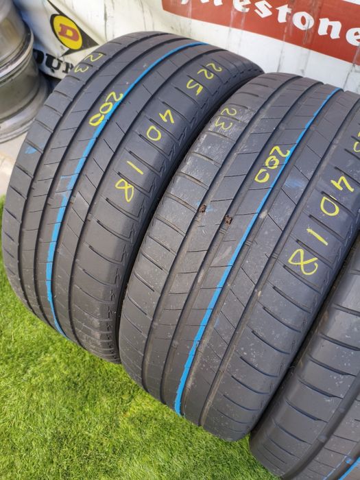 225 40 18 Bridgestone