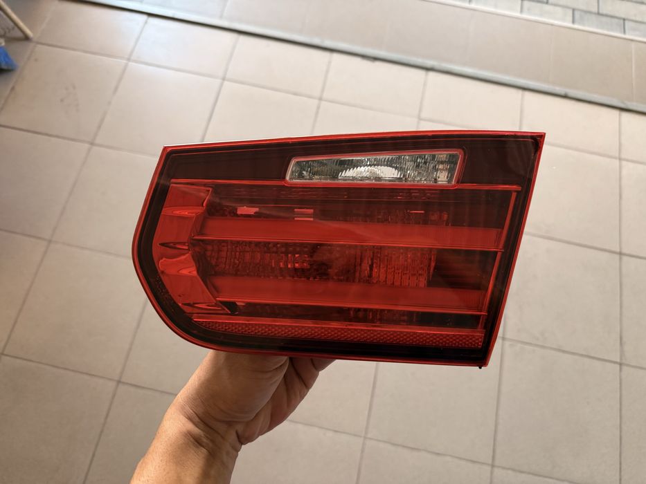 Grila originala  BMW 530/520 G30 / stopuri - semnalizari BMW f30