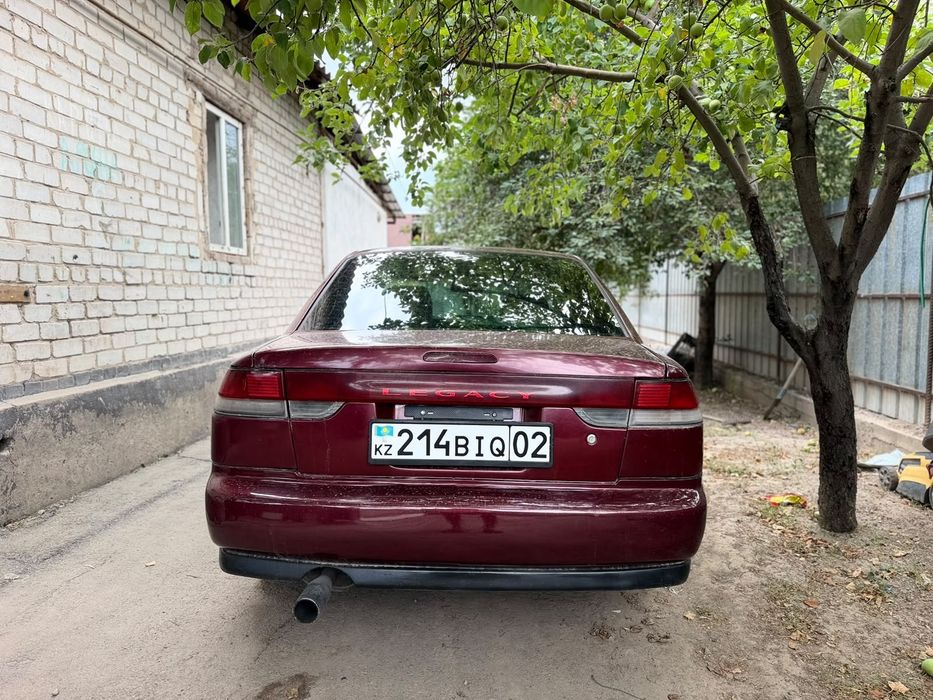 Subaru Legacy седан