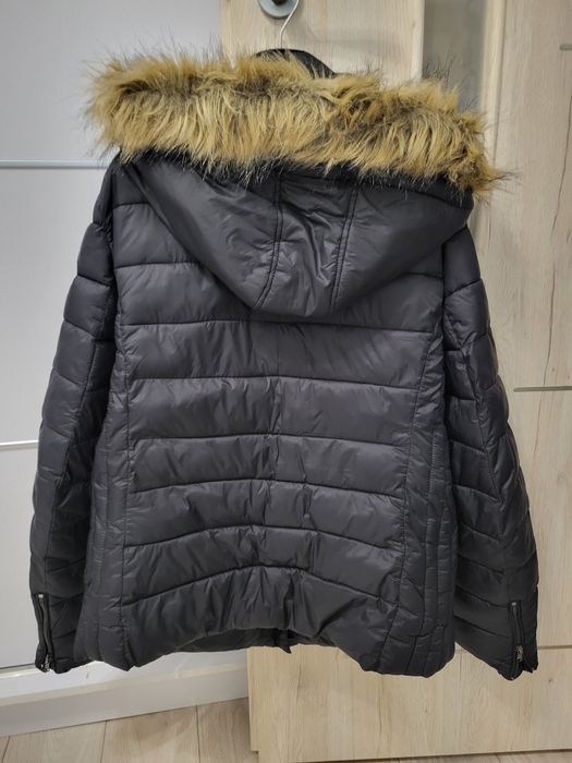 Geaca neagra calda !!