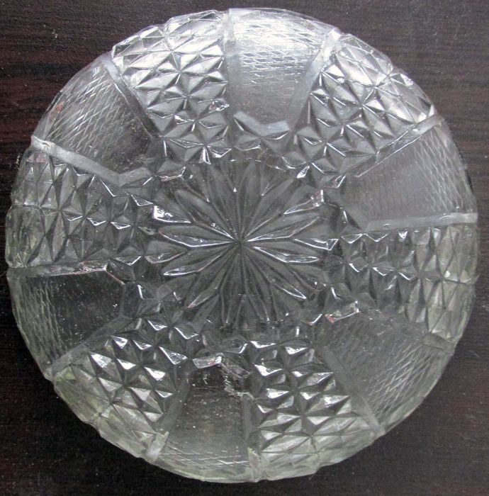 Нови стъклени соц бонбониери и чинийки за ядки